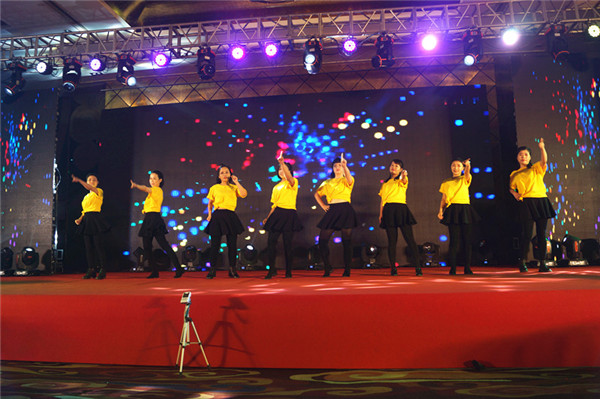 領(lǐng)先生物召開2018年度表彰獎勵大會暨2019年度工作規(guī)劃大會 領(lǐng)先生物召開2018年度表彰獎勵大會暨2019年度工作規(guī)劃大會